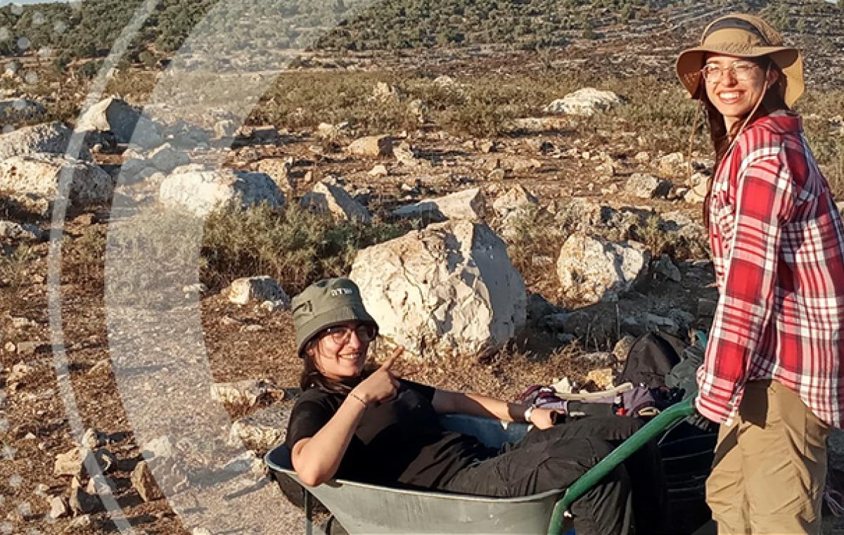 חפירות